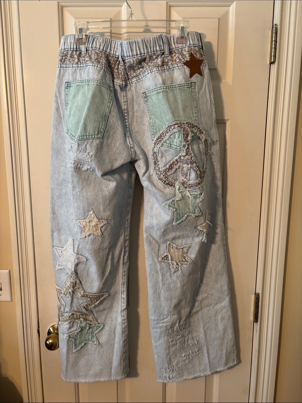 OH distressed light  Wash Star & Peace Patchwork Wide-Leg Women's Jeans - Picture 7 of 7